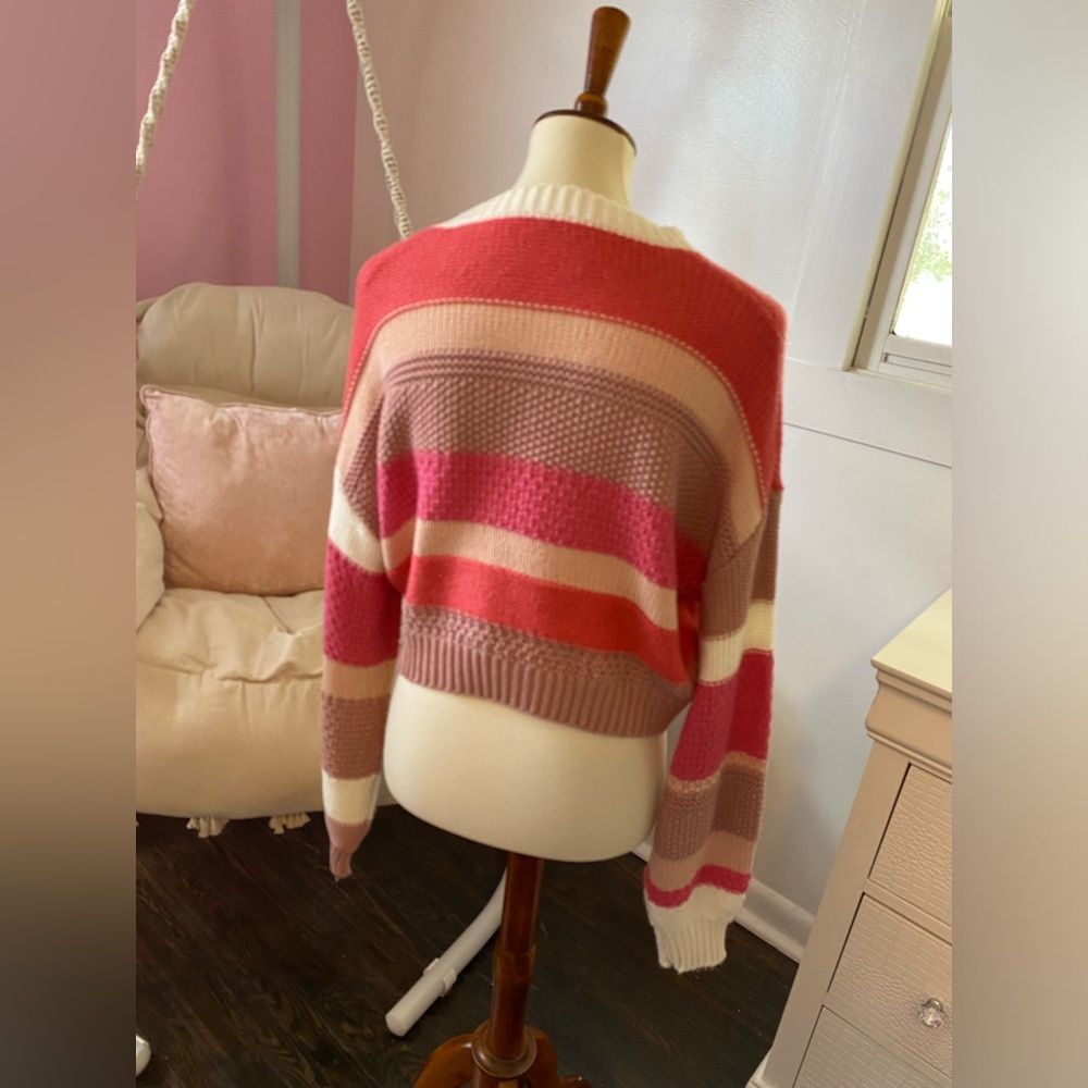 Pink sweater - Picture 2 of 2